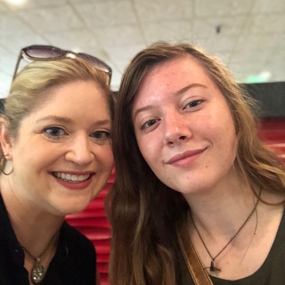 Meet your Posher, Cara - Picture 1 of 1